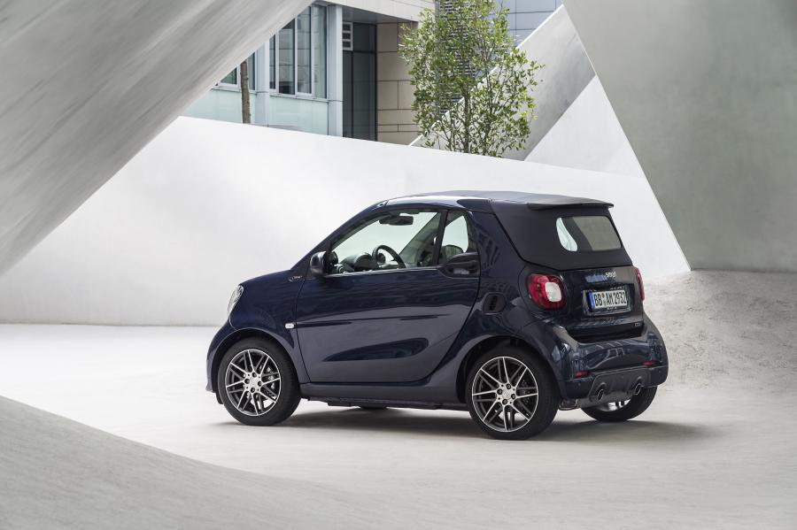  Smart ForTwo Cabrio Xclusive by Brabus 2016 года  (фото 4 из 10)